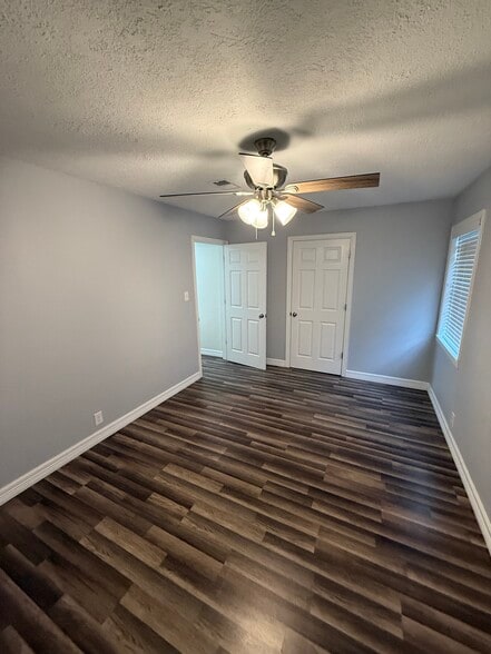 Spare room 2 - 5320 W Groves Cir