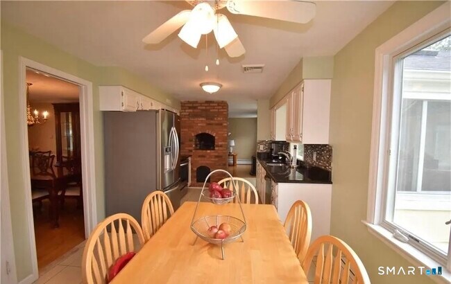 Building Photo - 25 Shelter Rock Rd