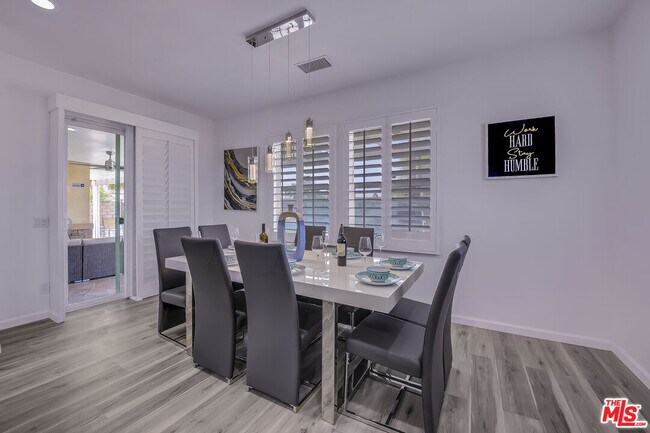 Building Photo - 82580 Yeager Way