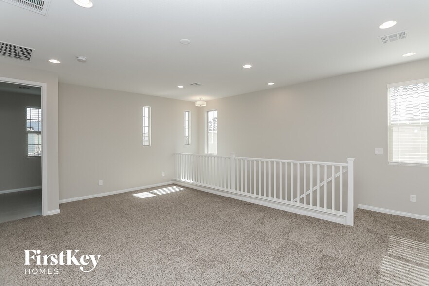 Building Photo - 359 Elks Peak Ave