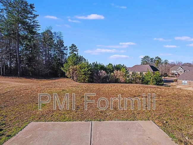 Building Photo - 521 Vine St