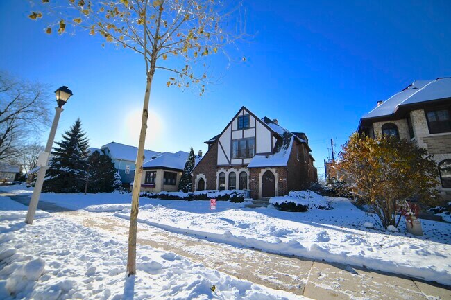 Building Photo - 4421 N Cramer St