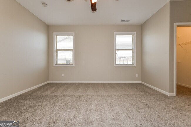 Building Photo - 3667 Shale Ln SE
