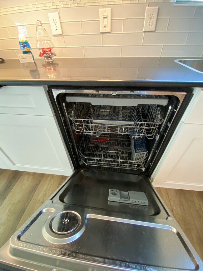 Building Photo - 2915 Beacon Grove St