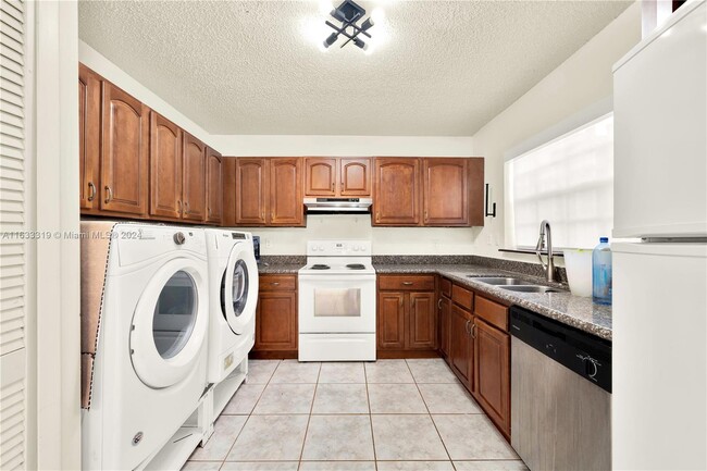 Building Photo - 13559 SW 62nd St