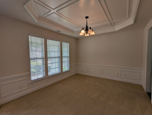 Building Photo - 10787 Edgepine Ln NW