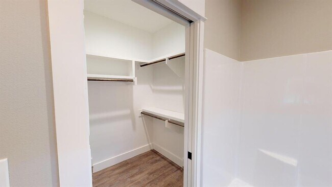 Building Photo - 311 Craddock Ave