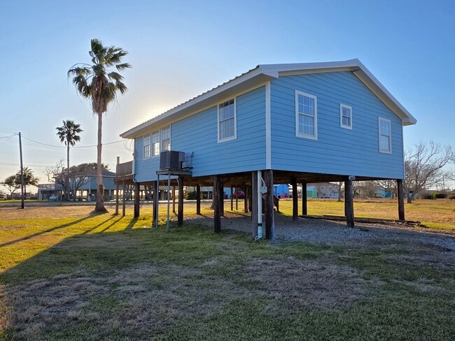 Building Photo - 405 Blue Water Blvd