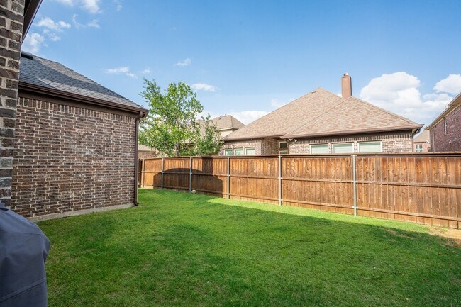 Building Photo - 6213 Mickelson Way