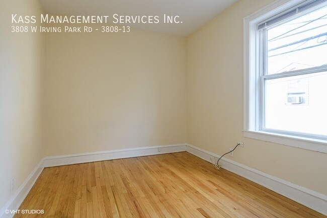 Building Photo - 3808 W Irving Park Rd