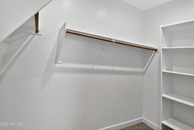 Building Photo - 2555 W Sunland Ave