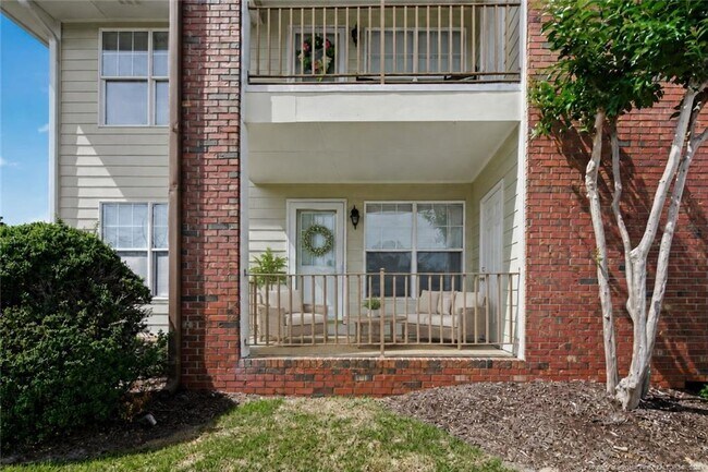 Building Photo - 401 Meadowland Ct