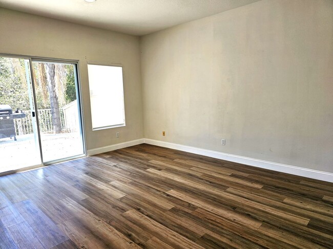 Building Photo - 23850 Nicole Way