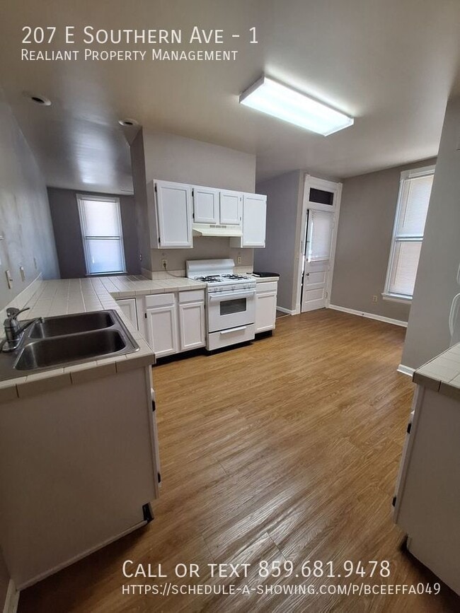 Building Photo - 207 E Southern Ave