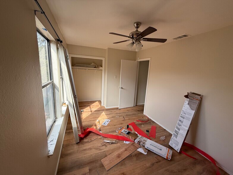 Building Photo - 9314 Whisper Pt