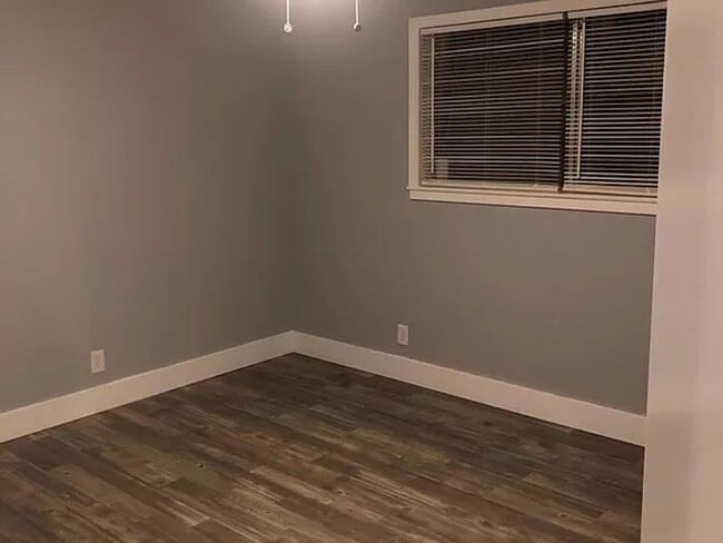 Building Photo - 1425-1425 Mahlow Dr