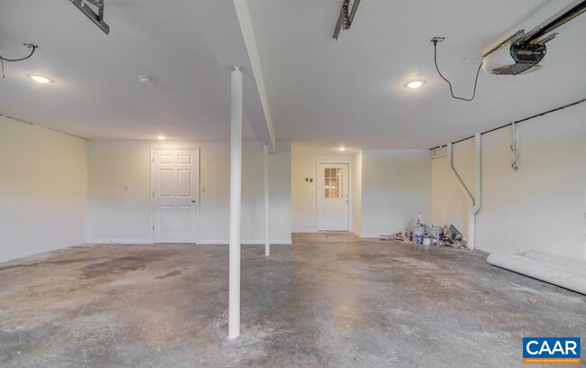 Building Photo - 71 Harmony Ln