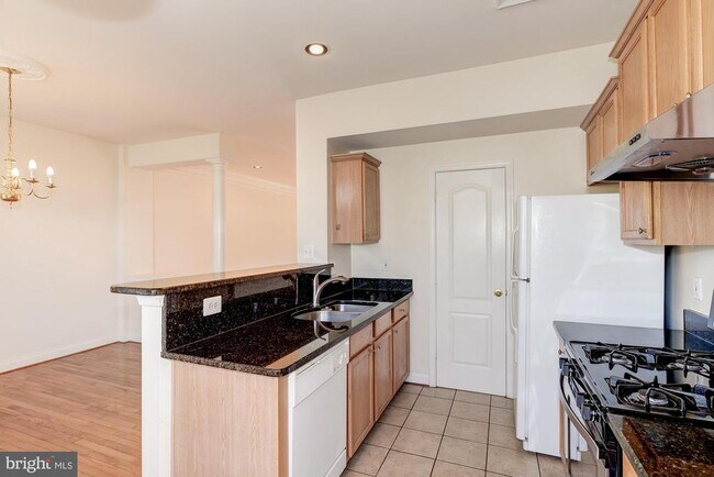 Building Photo - 207 Garden View Way