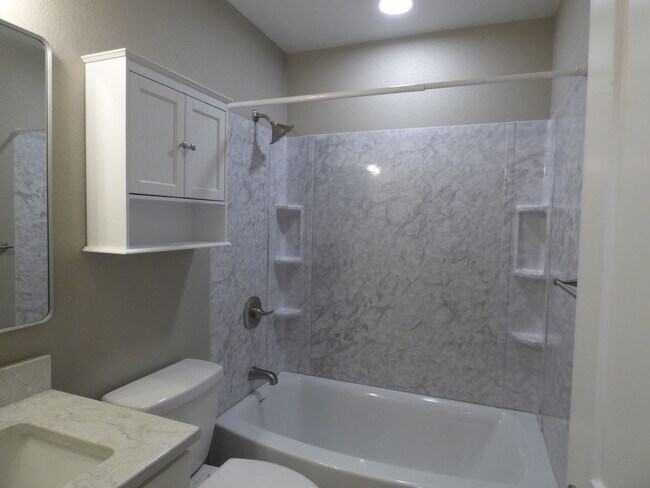 Building Photo - Merry Christmas!  This home is available now, with December rent free!