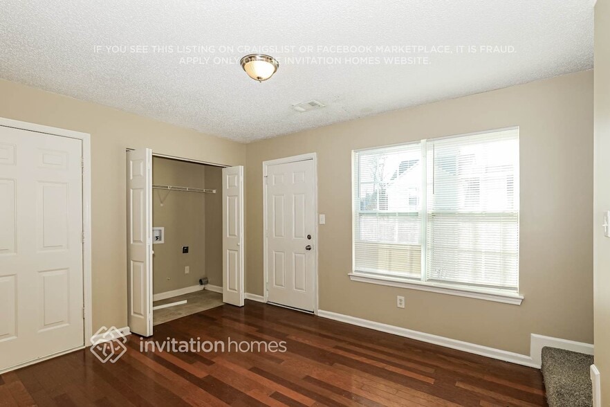 Building Photo - 3004 Meadow Glen Pass