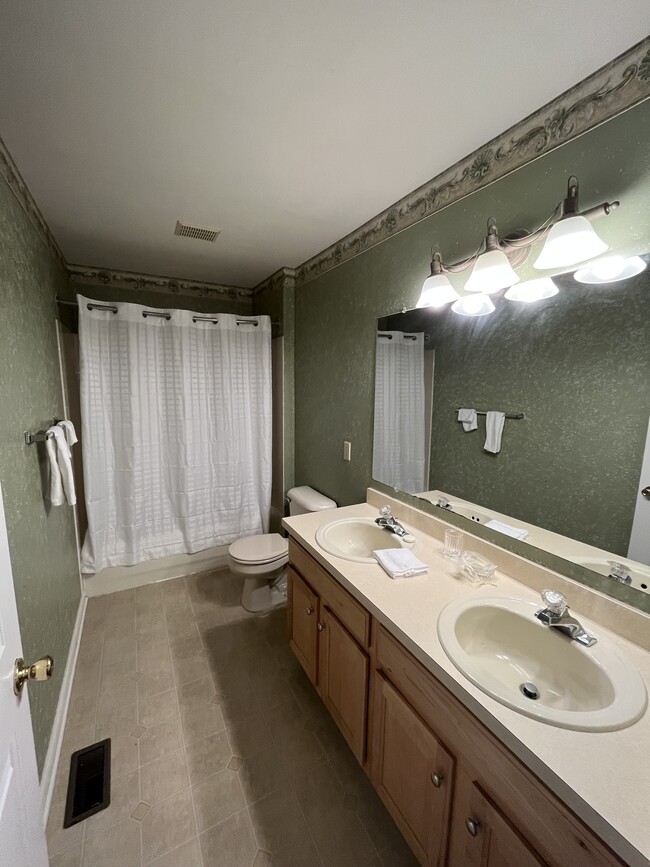 Building Photo - 808 Brushy Mountain Rd