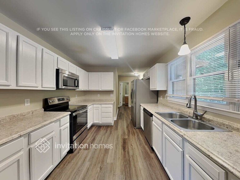 Building Photo - 11347 Mendora Dr