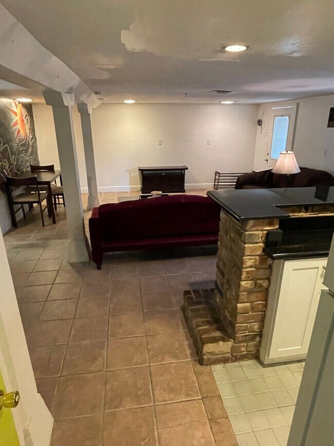 Building Photo - Partially Furnished 2BD/2BA