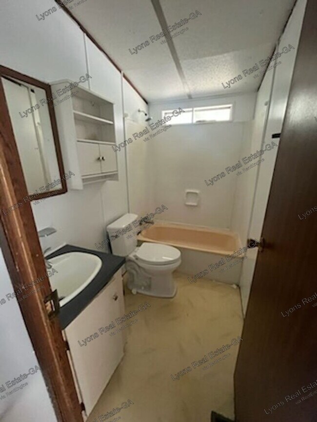 Building Photo - 1632 Pine Top Trail