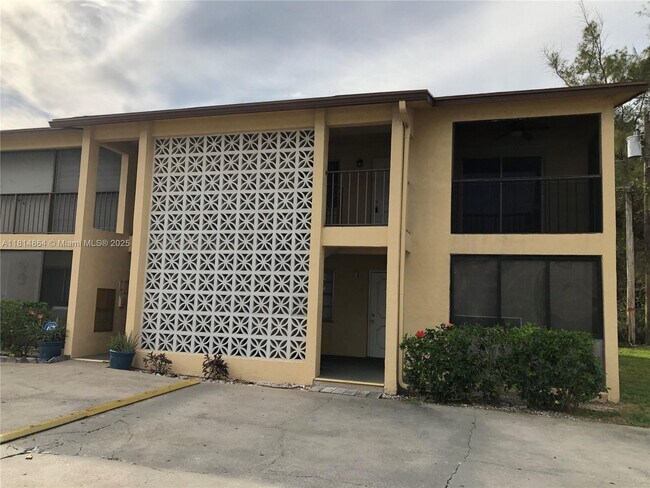 Building Photo - 1753 3rd Ave N