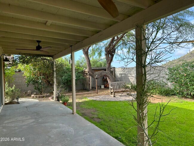 Building Photo - 3216 W Mark Ln