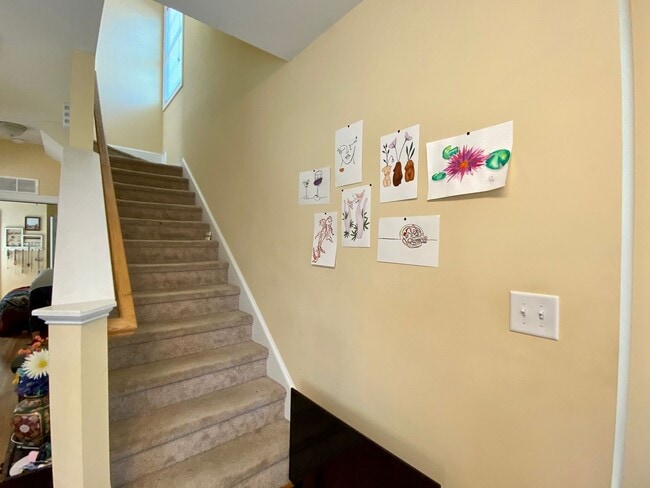 Building Photo - 3925 Lexington Dr