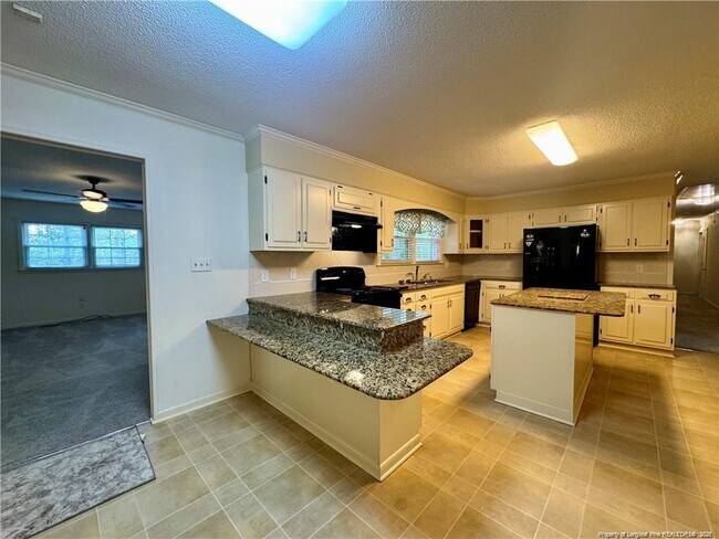 Building Photo - 400 Harrill Cir