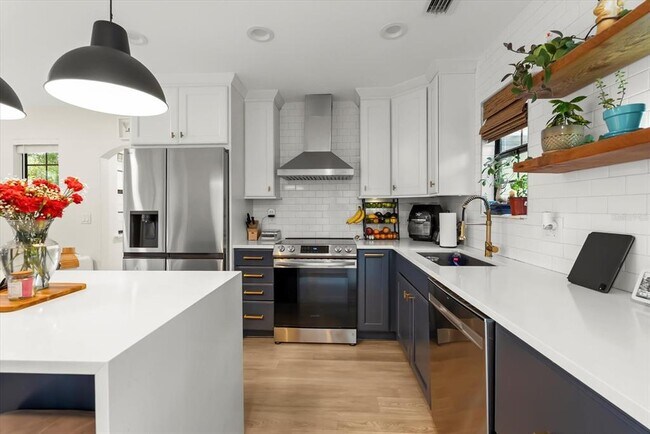 Building Photo - 3622 Devonswood Dr