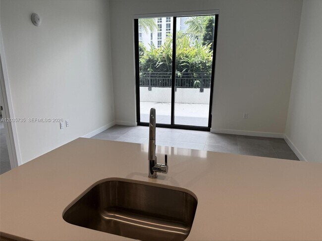 Building Photo - 16395 Biscayne Blvd