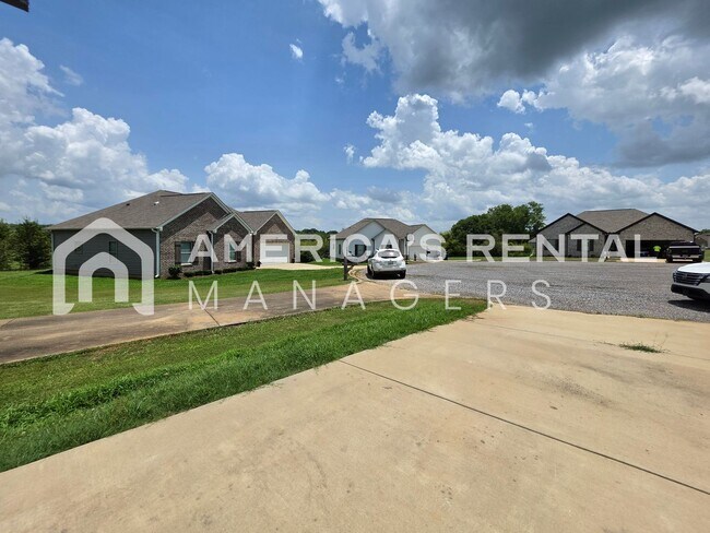 Building Photo - DEPOSIT PENDING!!! - Four Bedroom, Modern Home for Rent in Eastaboga - Available NOW!