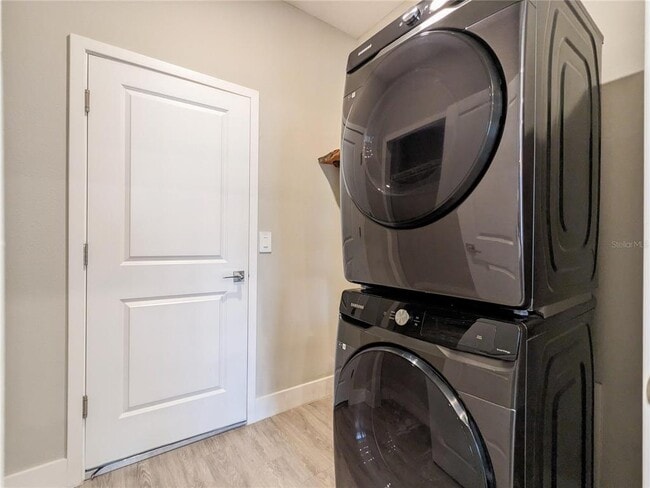 Building Photo - 7295 Minardi St