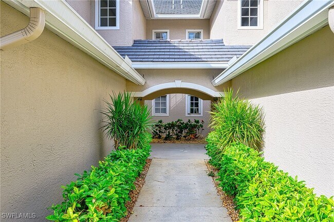 Building Photo - 7127 Blue Juniper Ct