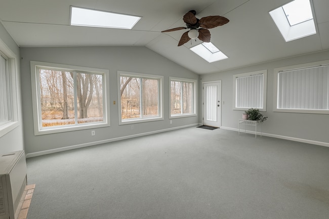 Building Photo - 2 Bedroom 2 Bath Home on Lake Delta For Rent!