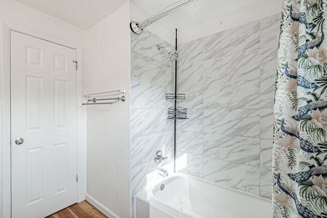 Building Photo - Affordable 4BD, 2BA East Denver Home