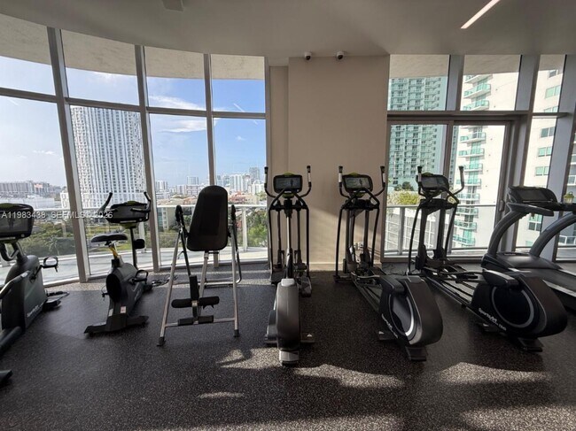 Building Photo - 488 NE 18th St