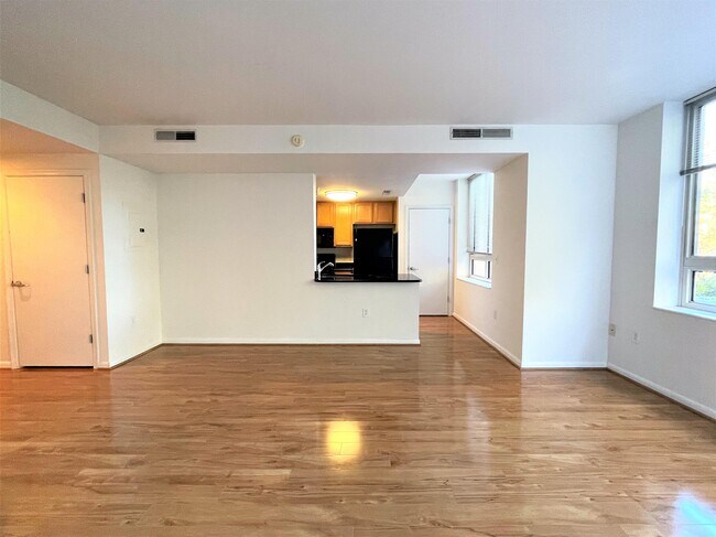 Building Photo - 355 I St SW