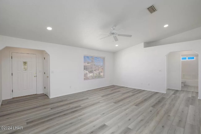 Building Photo - 3181 Chanute Dr