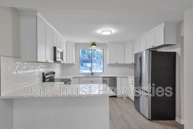 Building Photo - 107 Willow Ct