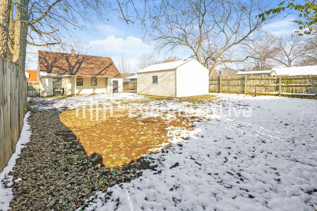 Building Photo - coming