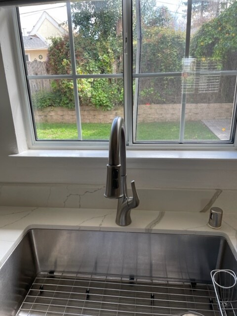 Building Photo - 1312 Kipling Ct