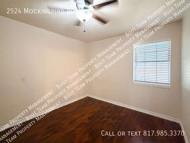 Building Photo - 2524 Mockingbird Rd