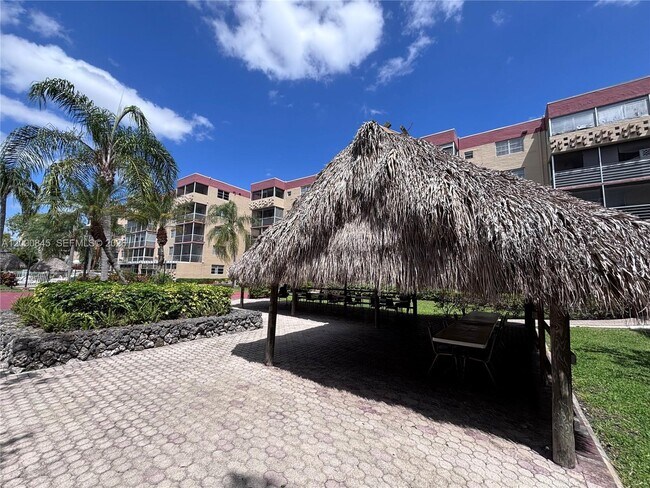 Building Photo - 403 NW 68th Ave