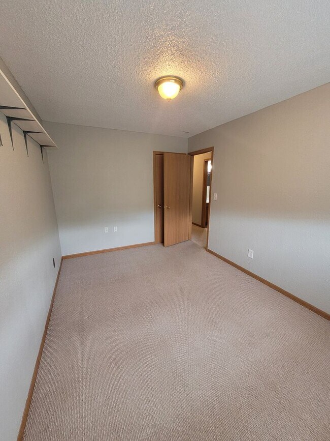 Building Photo - Quiet Neighborhood | Single Family Home | ...
