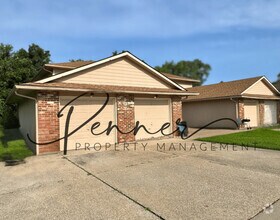 Building Photo - 102 Sky Vue Dr