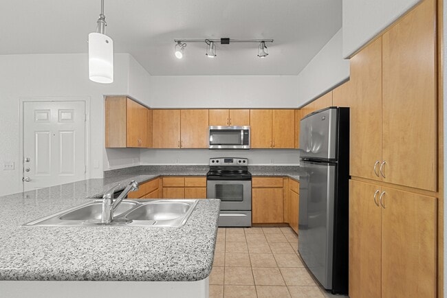 Building Photo - Aldea at Estrella Falls